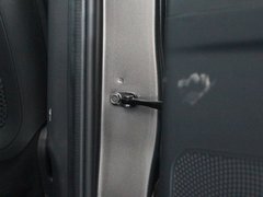 2011款 2.0T 自动 两驱豪华导航版 5座