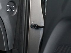 2011款 2.0T 自动 两驱豪华导航版 5座