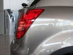 2011款 2.0T 自动 两驱豪华导航版 5座