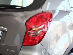 2011款 2.0T 自动 两驱豪华导航版 5座