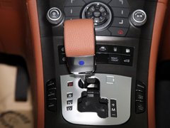 2011款 2.2T 自动 旗舰型四驱 5座