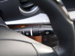 2011款 2.2T 自动 旗舰型四驱 5座
