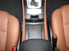 2011款 2.2T 自动 旗舰型四驱 5座
