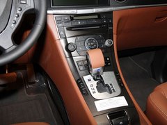 2011款 2.2T 自动 旗舰型四驱 5座