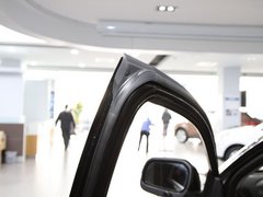 2011款 2.2T 自动 旗舰型四驱 5座