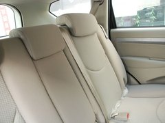 2011款 2.0L 手动 都市先锋版 5座