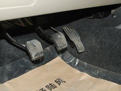 2011款 2.0L 手动 都市先锋版 5座