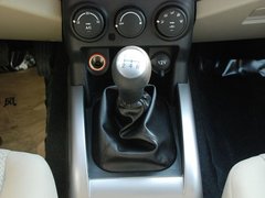 2011款 2.0L 手动 都市先锋版 5座