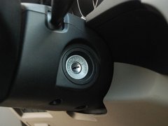 2011款 2.0L 手动 都市先锋版 5座