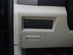 2011款 2.0L 手动 都市先锋版 5座