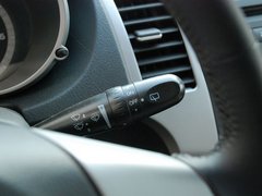 2011款 2.0L 手动 都市先锋版 5座