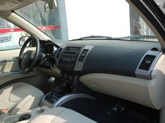2011款 2.0L 手动 都市先锋版 5座