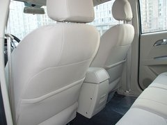 2011款 2.0L 手动 都市先锋版 5座
