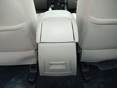 2011款 2.0L 手动 都市先锋版 5座