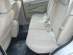 2011款 2.0L 手动 都市先锋版 5座