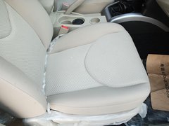 2011款 2.0L 手动 都市先锋版 5座