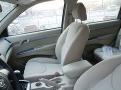 2011款 2.0L 手动 都市先锋版 5座