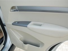 2011款 2.0L 手动 都市先锋版 5座