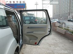 2011款 2.0L 手动 都市先锋版 5座