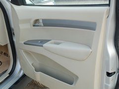 2011款 2.0L 手动 都市先锋版 5座