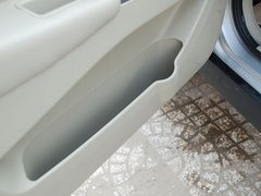 2011款 2.0L 手动 都市先锋版 5座