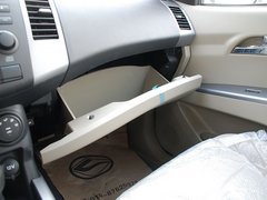 2011款 2.0L 手动 都市先锋版 5座