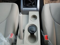 2011款 2.0L 手动 都市先锋版 5座