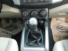 2011款 2.0L 手动 都市先锋版 5座