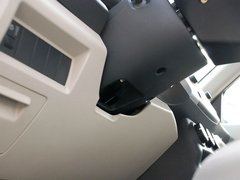 2011款 2.0L 手动 都市先锋版 5座