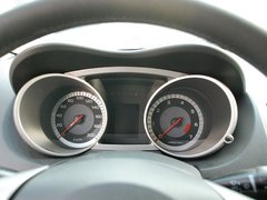 2011款 2.0L 手动 都市先锋版 5座