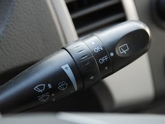2011款 2.0L 手动 都市先锋版 5座