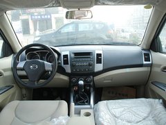 2011款 2.0L 手动 都市先锋版 5座