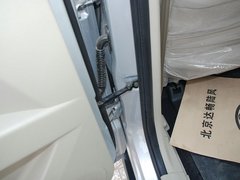 2011款 2.0L 手动 都市先锋版 5座