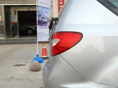 2011款 2.0L 手动 都市先锋版 5座
