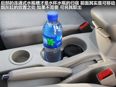 2011款 2.0L 手动 都市先锋版 5座