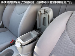 2011款 2.0L 手动 都市先锋版 5座