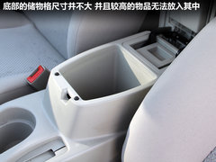 2011款 2.0L 手动 都市先锋版 5座