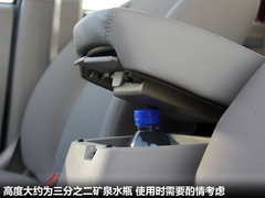 2011款 2.0L 手动 都市先锋版 5座