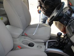 2011款 2.0L 手动 都市先锋版 5座