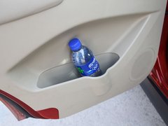 2011款 2.0L 手动 都市先锋版 5座