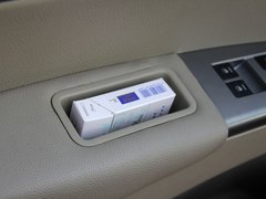 2011款 2.0L 手动 都市先锋版 5座