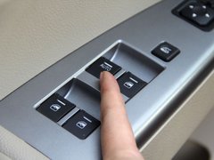 2011款 2.0L 手动 都市先锋版 5座