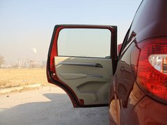 2011款 2.0L 手动 都市先锋版 5座