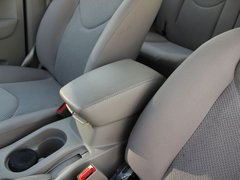 2011款 2.0L 手动 都市先锋版 5座