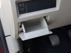 2011款 2.0L 手动 都市先锋版 5座