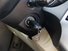 2011款 2.0L 手动 都市先锋版 5座