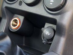 2011款 2.0L 手动 都市先锋版 5座