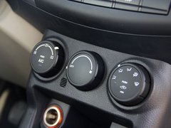 2011款 2.0L 手动 都市先锋版 5座