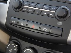 2011款 2.0L 手动 都市先锋版 5座