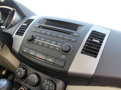 2011款 2.0L 手动 都市先锋版 5座